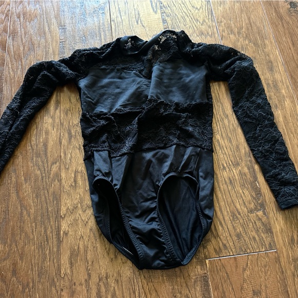 Body Wrappers Other - Long sleeve lace leotard
